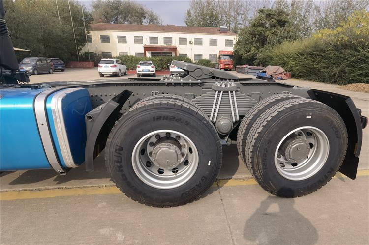 SINOTRUK Used Howo 380HP Truck Tractor for Sale In Senegal - Tracteur routier: photos 5 SINOTRUK Used Howo 380HP Truck Tractor for Sale In Senegal - Tracteur routier: photos 5