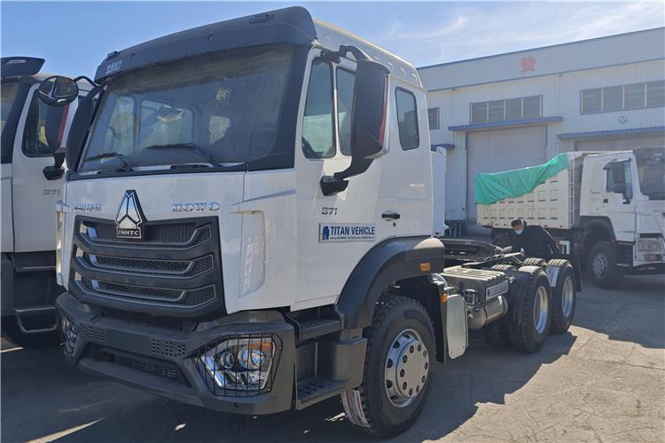 Sinotruk Used Hohan Truck Tractor 10 Wheeler for Sale In Burkina Faso - Tracteur routier: photos 1 Sinotruk Used Hohan Truck Tractor 10 Wheeler for Sale In Burkina Faso - Tracteur routier: photos 1