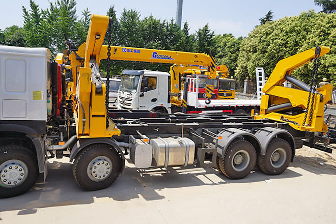 XCMG 20Ft Container Side Lift Truck for Sale in Guyana - Camion porte-conteneur/ Caisse mobile: photos 3 XCMG 20Ft Container Side Lift Truck for Sale in Guyana - Camion porte-conteneur/ Caisse mobile: photos 3