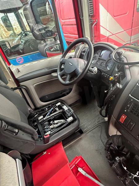 DAF XF105-460 Rouge - Cabine pour Camion: photos 5 DAF XF105-460 Rouge - Cabine pour Camion: photos 5