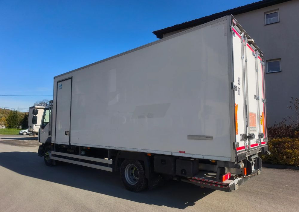Renault GAMA D 16.250  chłodnia izoterma 16 palet klima - Camion frigorifique: photos 4 Renault GAMA D 16.250  chłodnia izoterma 16 palet klima - Camion frigorifique: photos 4