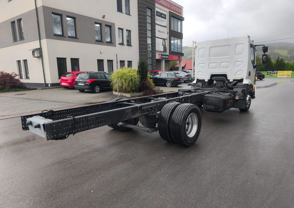 Renault Midlum 220.14 220.16 rama do zabudowy poduszka - Châssis cabine: photos 3 Renault Midlum 220.14 220.16 rama do zabudowy poduszka - Châssis cabine: photos 3