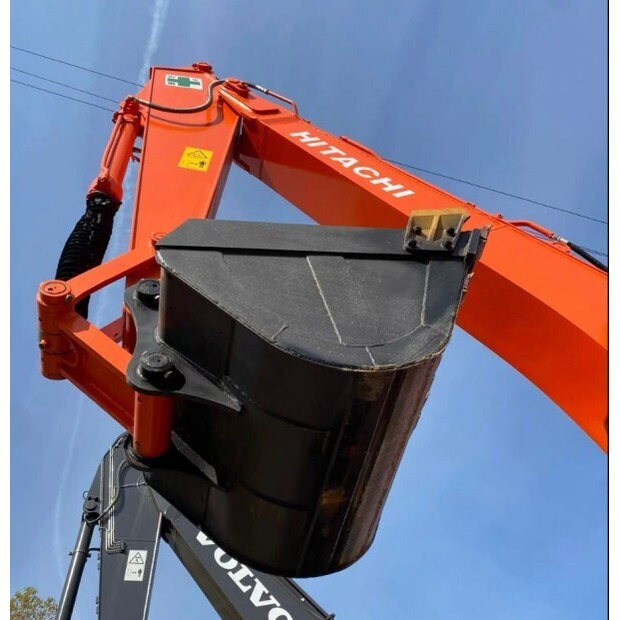 Pelle sur chenille 2022 Hitachi EX200: photos 12