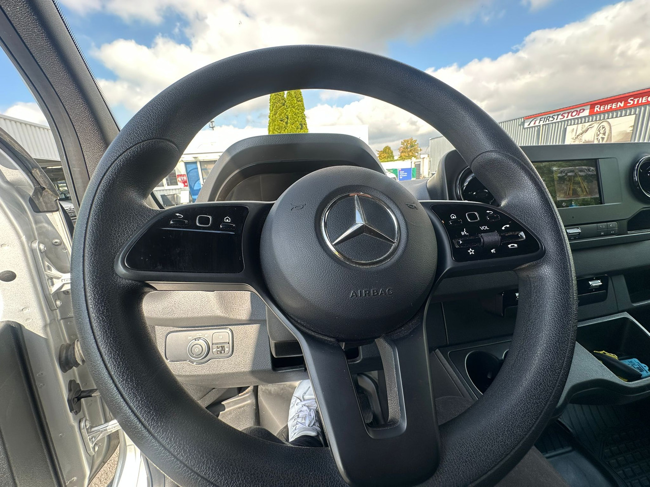 Fourgon utilitaire MERCEDES-BENZ Sprinter: photos 16