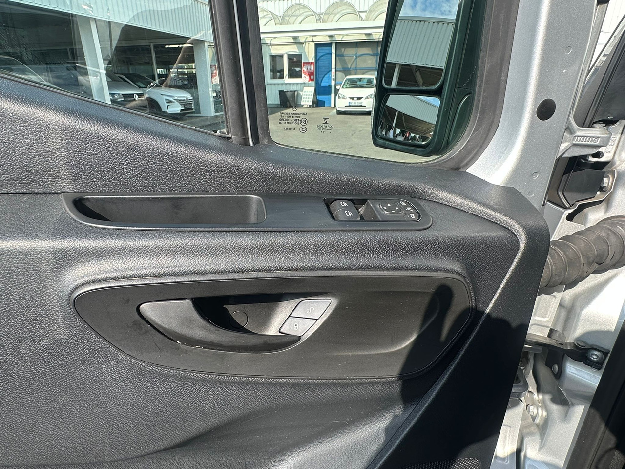 Fourgon utilitaire MERCEDES-BENZ Sprinter: photos 14