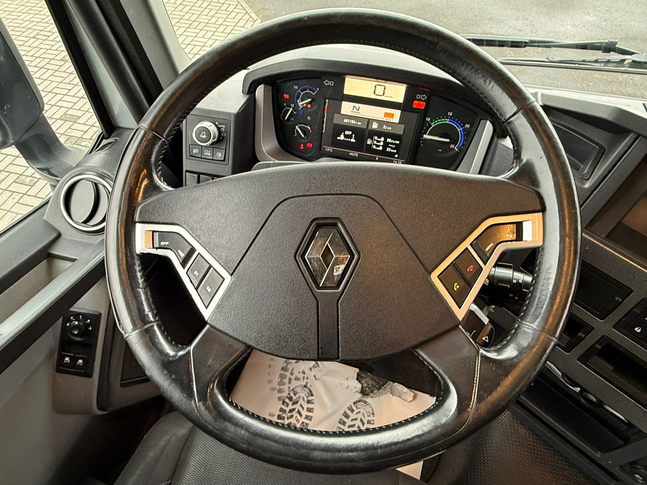 Tracteur routier RENAULT T: photos 11