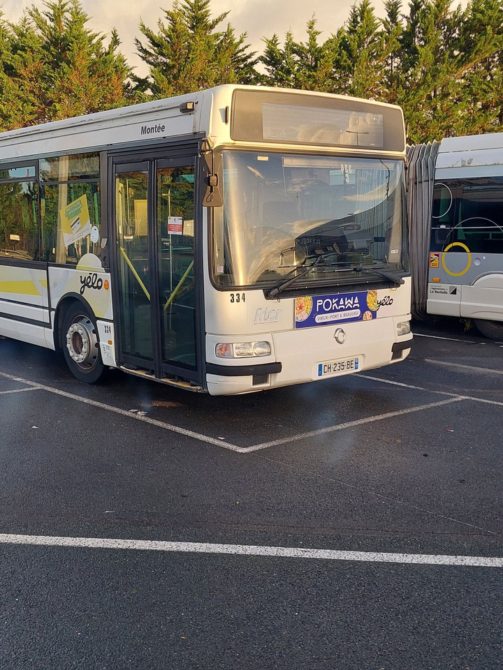 Bus articulé vélo marque IRISBUS modèle AGORA - Bus articulé: photos 1 Bus articulé vélo marque IRISBUS modèle AGORA - Bus articulé: photos 1