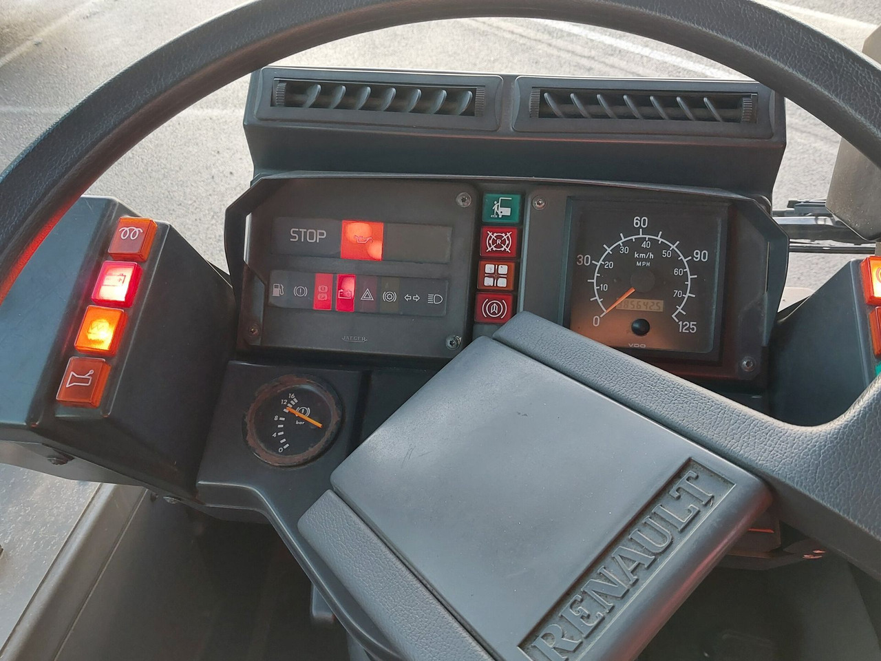 Bus articulé vélo marque IRISBUS modèle AGORA - Bus articulé: photos 3 Bus articulé vélo marque IRISBUS modèle AGORA - Bus articulé: photos 3