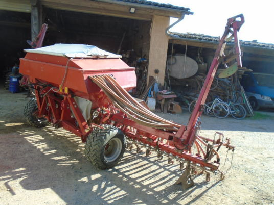 Kverneland DV6 - Semoir: photos 2 Kverneland DV6 - Semoir: photos 2