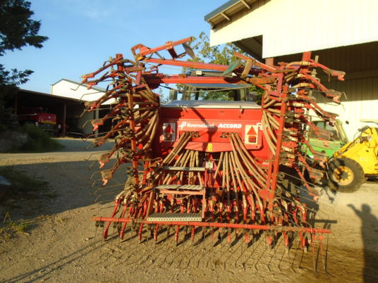 Kverneland DV6 - Semoir: photos 1 Kverneland DV6 - Semoir: photos 1