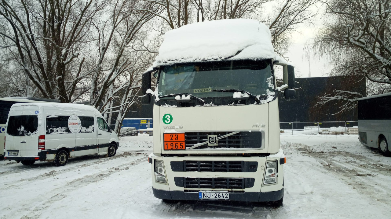LDS NG-50 sold together with a Volvo truck  - Semi-remorque citerne: photos 3 LDS NG-50 sold together with a Volvo truck  - Semi-remorque citerne: photos 3