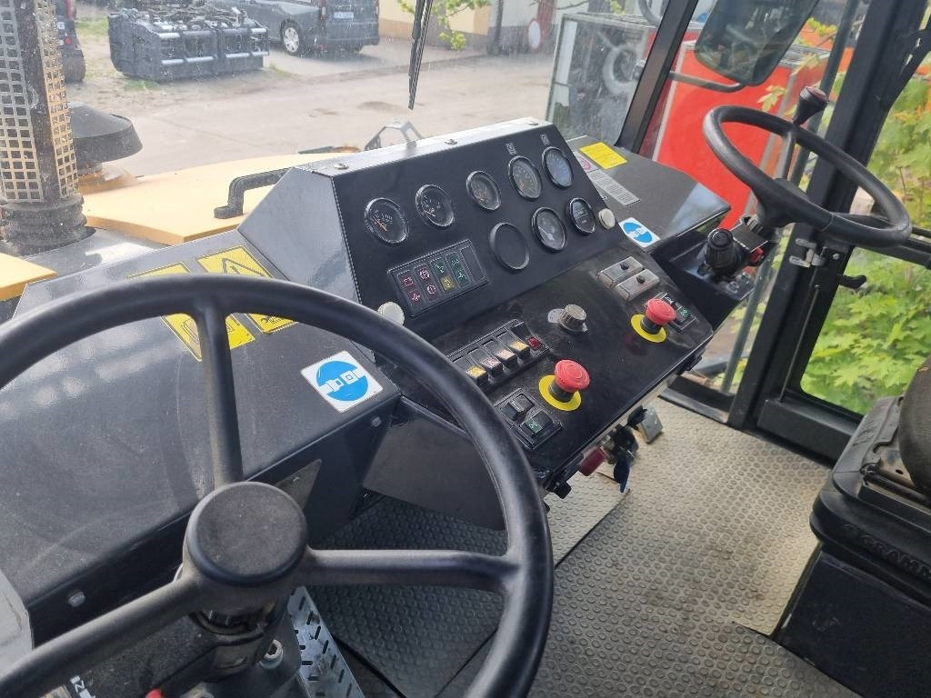 Ammann AP 240  - Compacteur à pneus: photos 5 Ammann AP 240  - Compacteur à pneus: photos 5