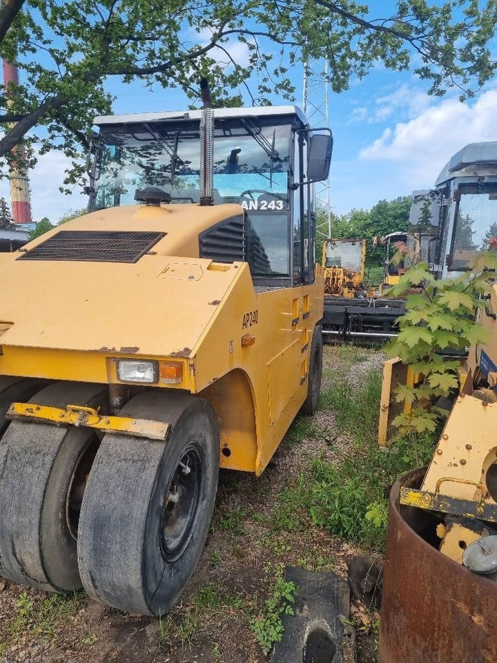 Ammann AP 240  - Compacteur à pneus: photos 2 Ammann AP 240  - Compacteur à pneus: photos 2