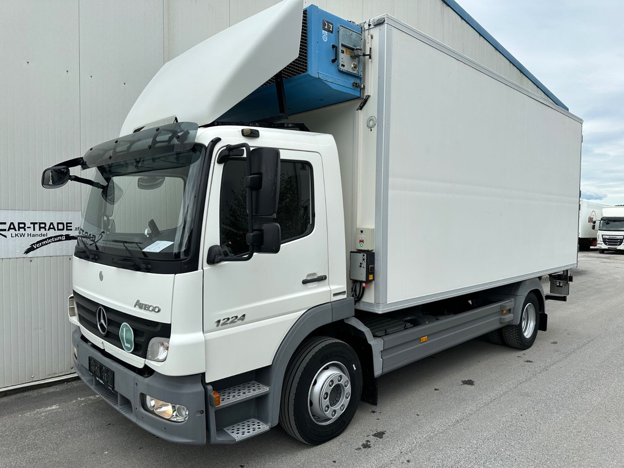 Mercedes-Benz Atego 1224 Automat Klima TK-29C - Camion frigorifique: photos 1 Mercedes-Benz Atego 1224 Automat Klima TK-29C - Camion frigorifique: photos 1