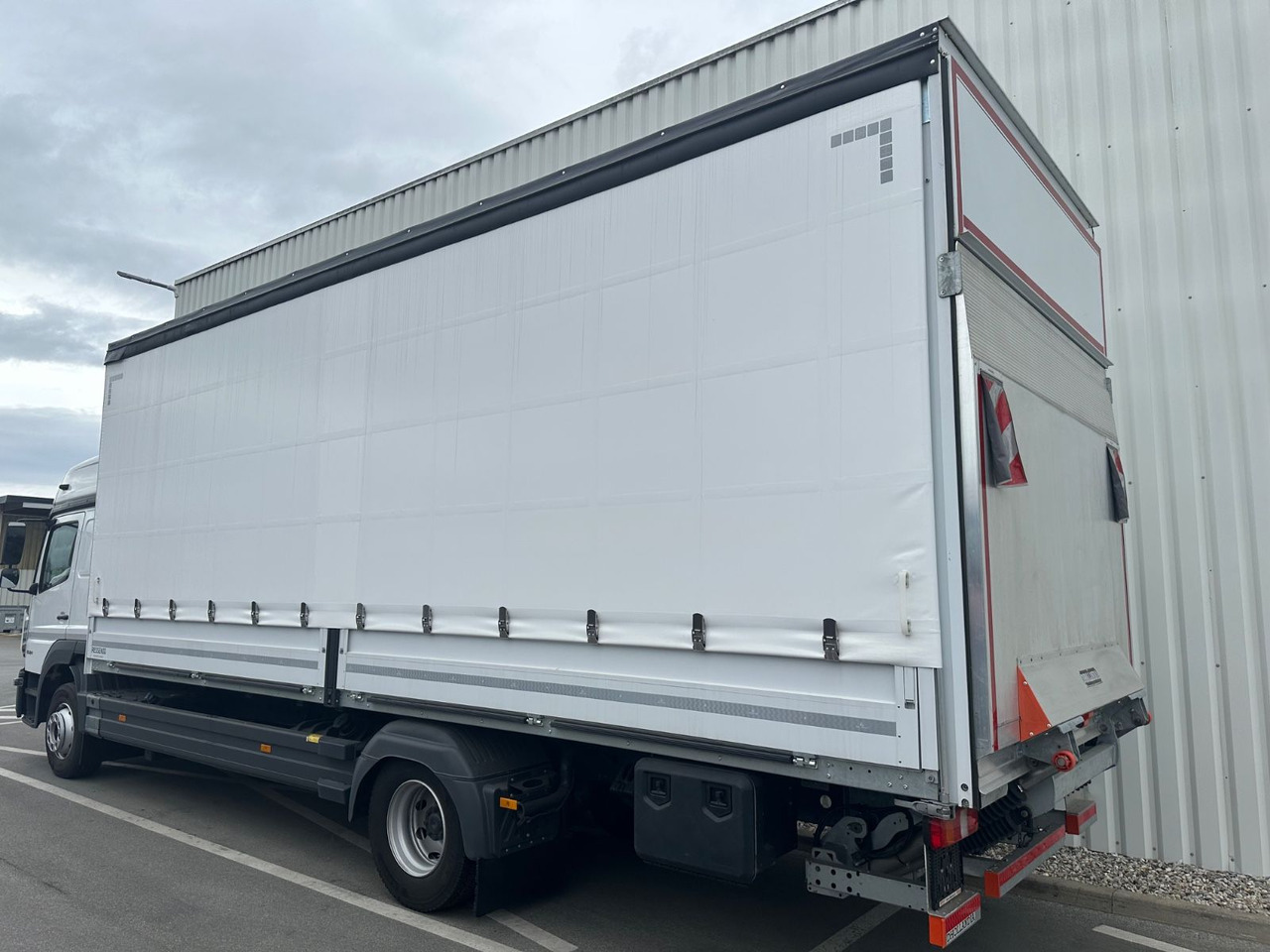Mercedes-Benz Atego 1524 BigSpace LBW Navi/Kamera Mercedes-Benz Atego 1524 BigSpace LBW Navi/Kamera - Camion à rideaux coulissants: photos 4 Mercedes-Benz Atego 1524 BigSpace LBW Navi/Kamera Mercedes-Benz Atego 1524 BigSpace LBW Navi/Kamera - Camion à rideaux coulissants: photos 4