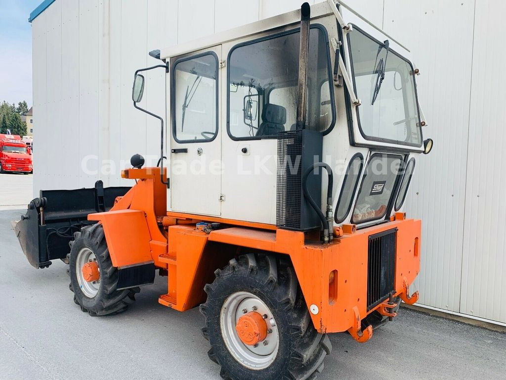 Schaeff SKB 902 Schaeff SKB 902 - Tractopelle: photos 4 Schaeff SKB 902 Schaeff SKB 902 - Tractopelle: photos 4