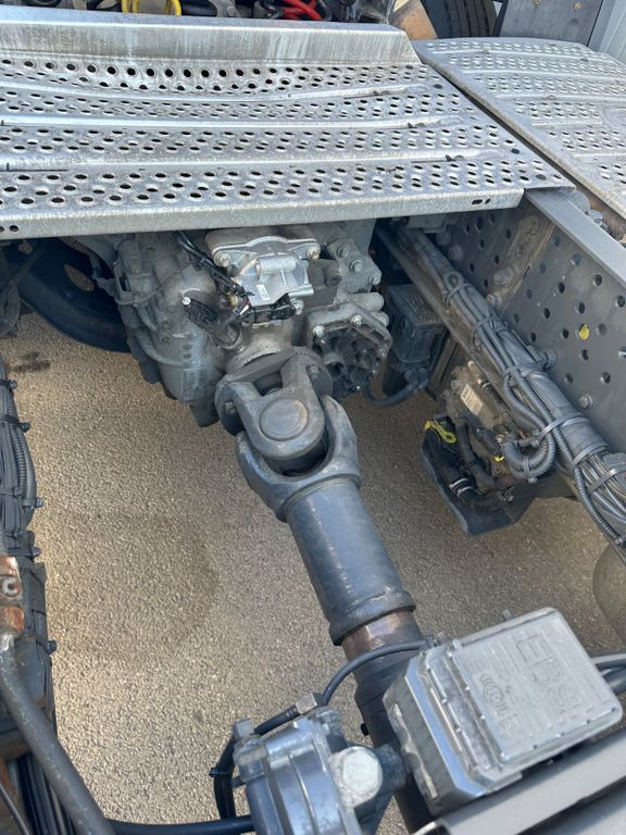 Tracteur routier Mercedes-Benz Antos 1836: photos 6
