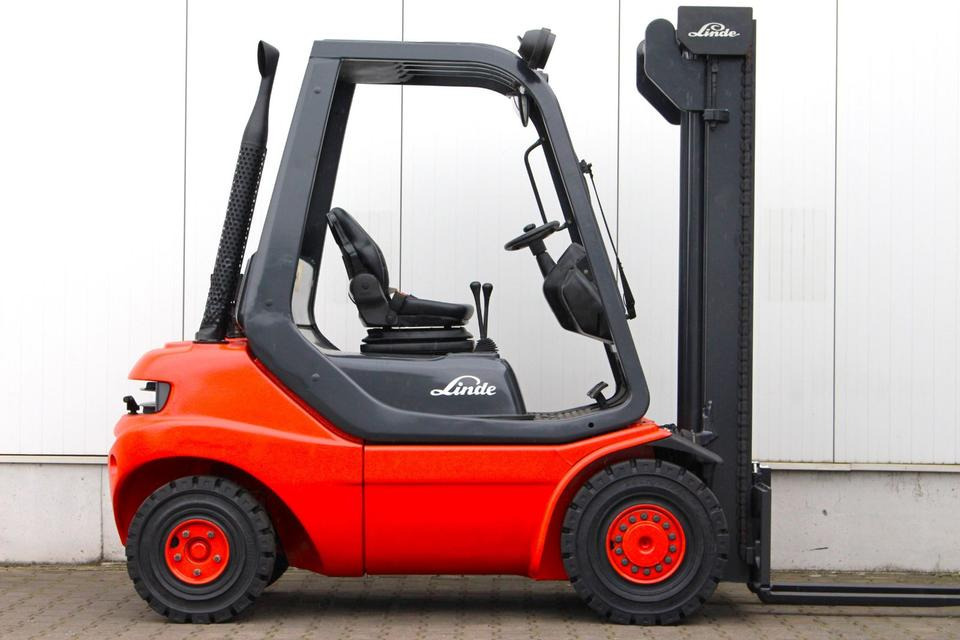 LINDE H20D Diesel TOP Zustand - UVV NEU - Chariot élévateur diesel: photos 3 LINDE H20D Diesel TOP Zustand - UVV NEU - Chariot élévateur diesel: photos 3