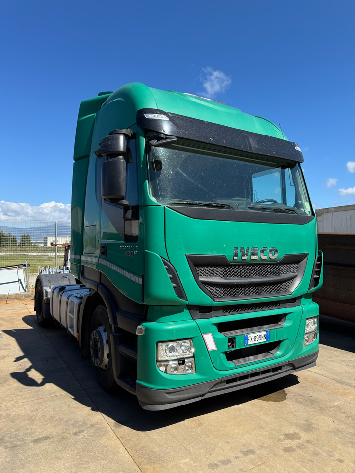 IVECO 440T/P - Tracteur routier: photos 1 IVECO 440T/P - Tracteur routier: photos 1
