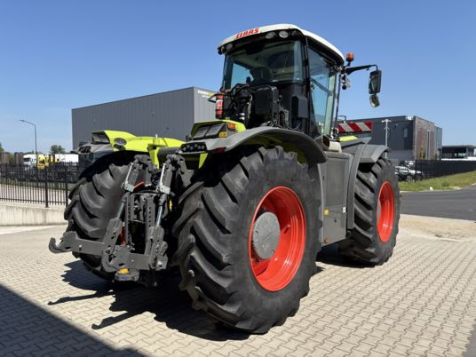 Claas Xerion 4200 Trac VC - Tracteur agricole: photos 3 Claas Xerion 4200 Trac VC - Tracteur agricole: photos 3