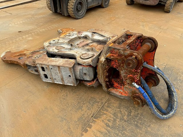 NPK SV-36X - Cisaille de démolition: photos 2 NPK SV-36X - Cisaille de démolition: photos 2