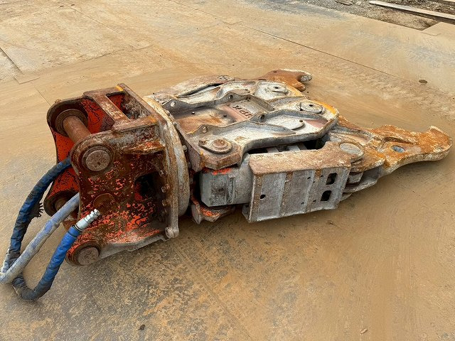 NPK SV-36X - Cisaille de démolition: photos 3 NPK SV-36X - Cisaille de démolition: photos 3