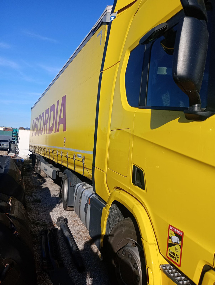 SCANIA R460 SUPER, Location: Villareal, Spain - Tracteur routier: photos 3 SCANIA R460 SUPER, Location: Villareal, Spain - Tracteur routier: photos 3