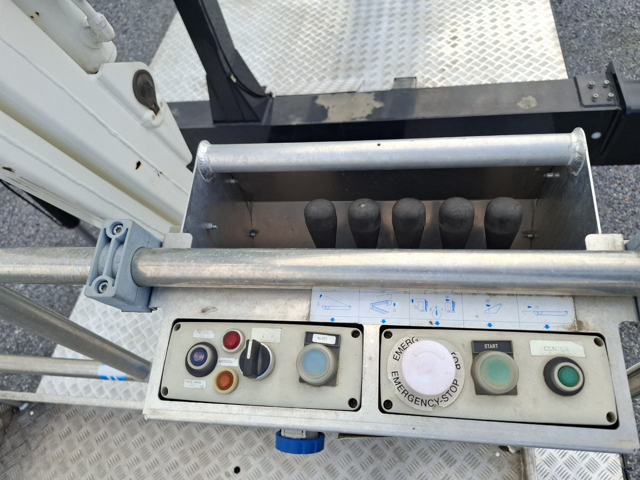 Camion avec nacelle neuf IVECO Eurocargo ML120EL18  Comet 31-17 HQ: photos 45