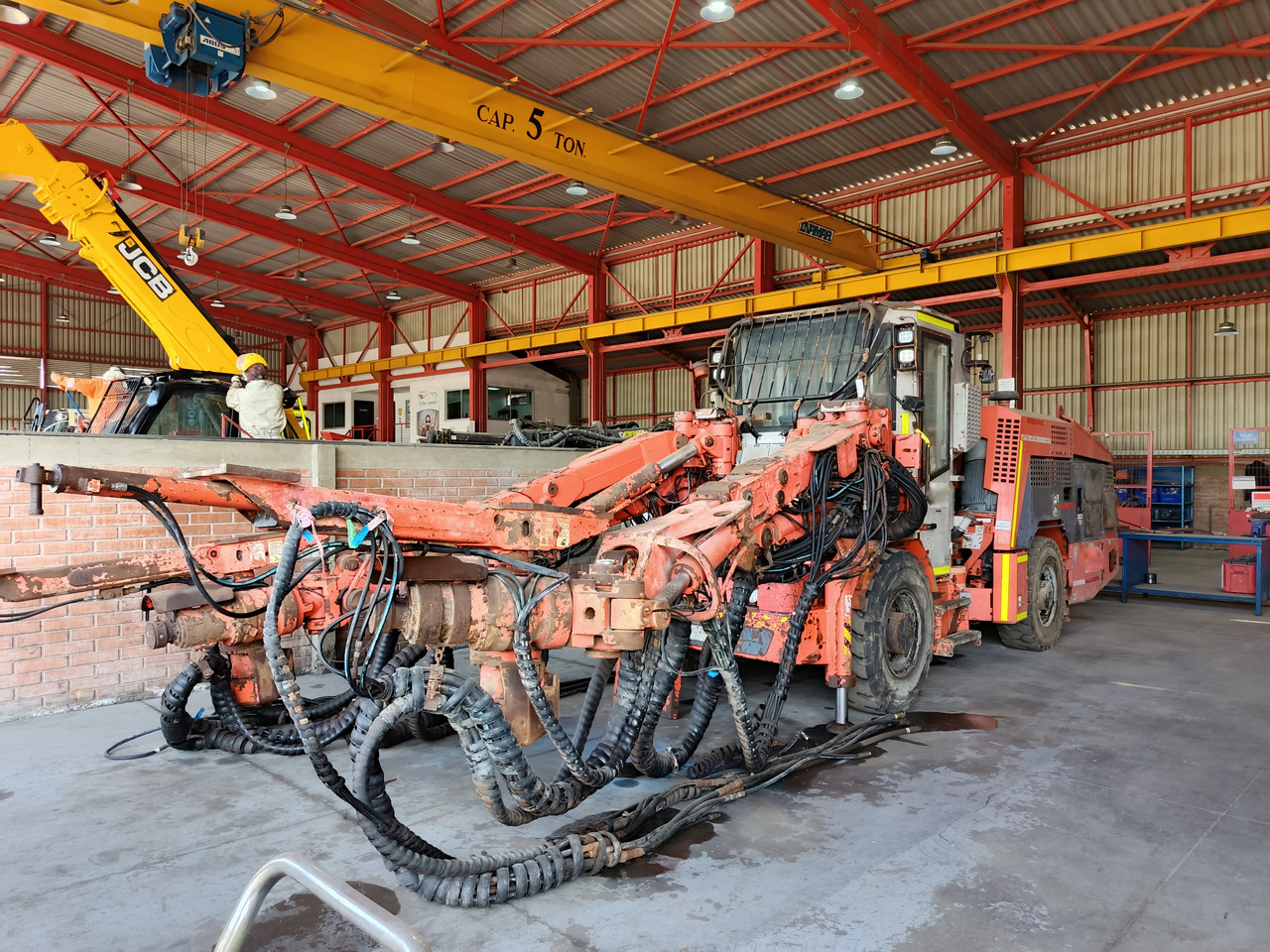 SANDVIK DD321-40C - Machine d'exploitation minière: photos 1 SANDVIK DD321-40C - Machine d'exploitation minière: photos 1