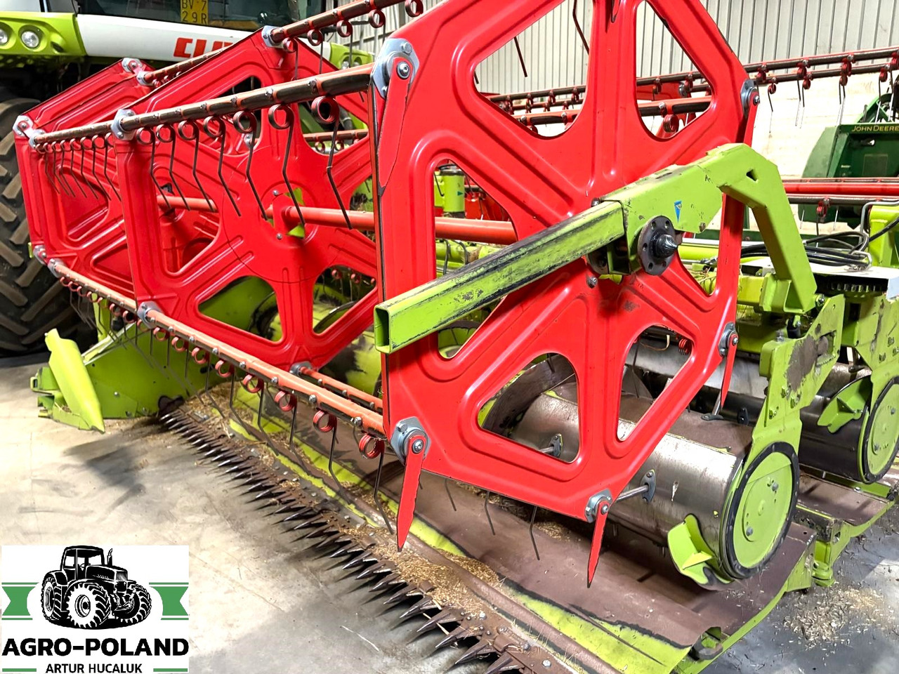 CLAAS C 540 - 5,4 M - 2021 ROK - Moissoneuse: photos 4 CLAAS C 540 - 5,4 M - 2021 ROK - Moissoneuse: photos 4