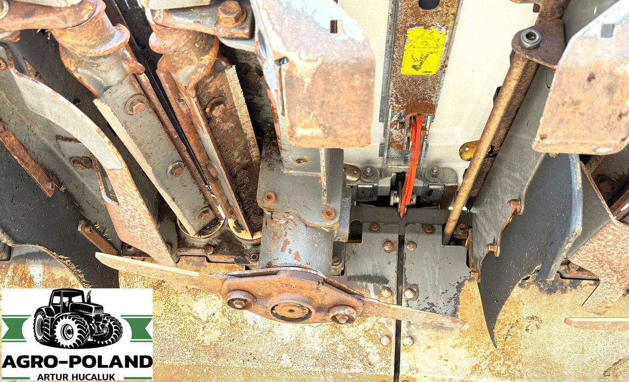 CLAAS CORIO 870 C - 2016 ROK - Cueilleur de maïs: photos 5 CLAAS CORIO 870 C - 2016 ROK - Cueilleur de maïs: photos 5