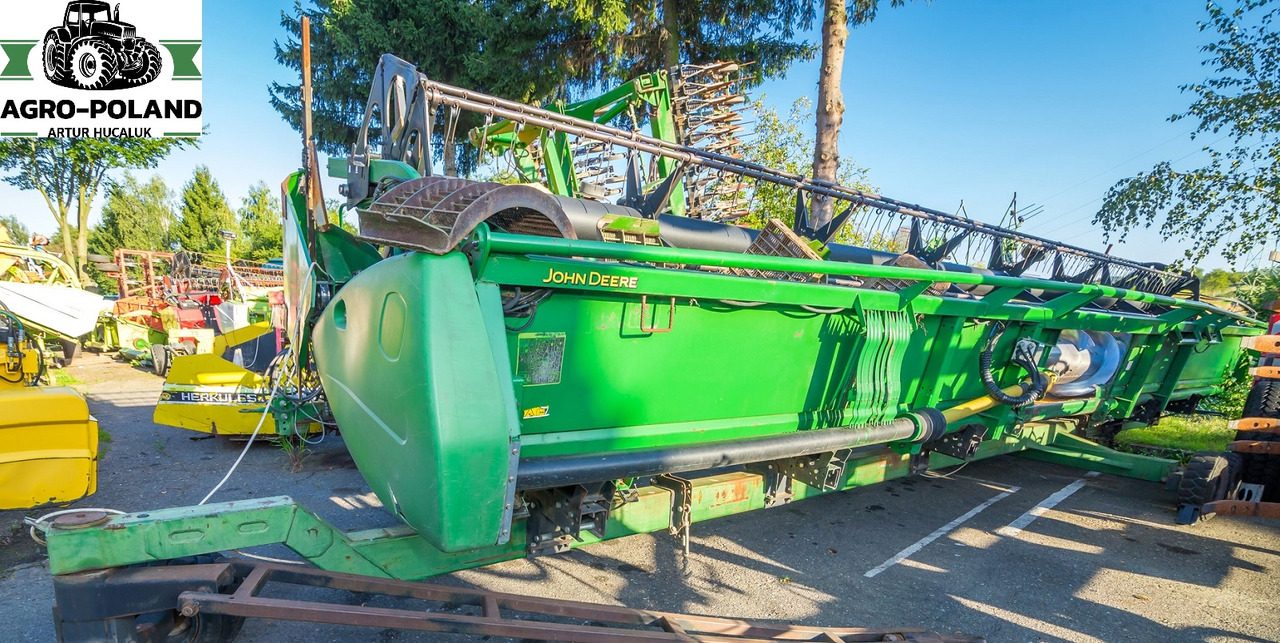 JOHN DEERE 635 R - 10,7 M - 2013 ROK - Moissoneuse: photos 1 JOHN DEERE 635 R - 10,7 M - 2013 ROK - Moissoneuse: photos 1