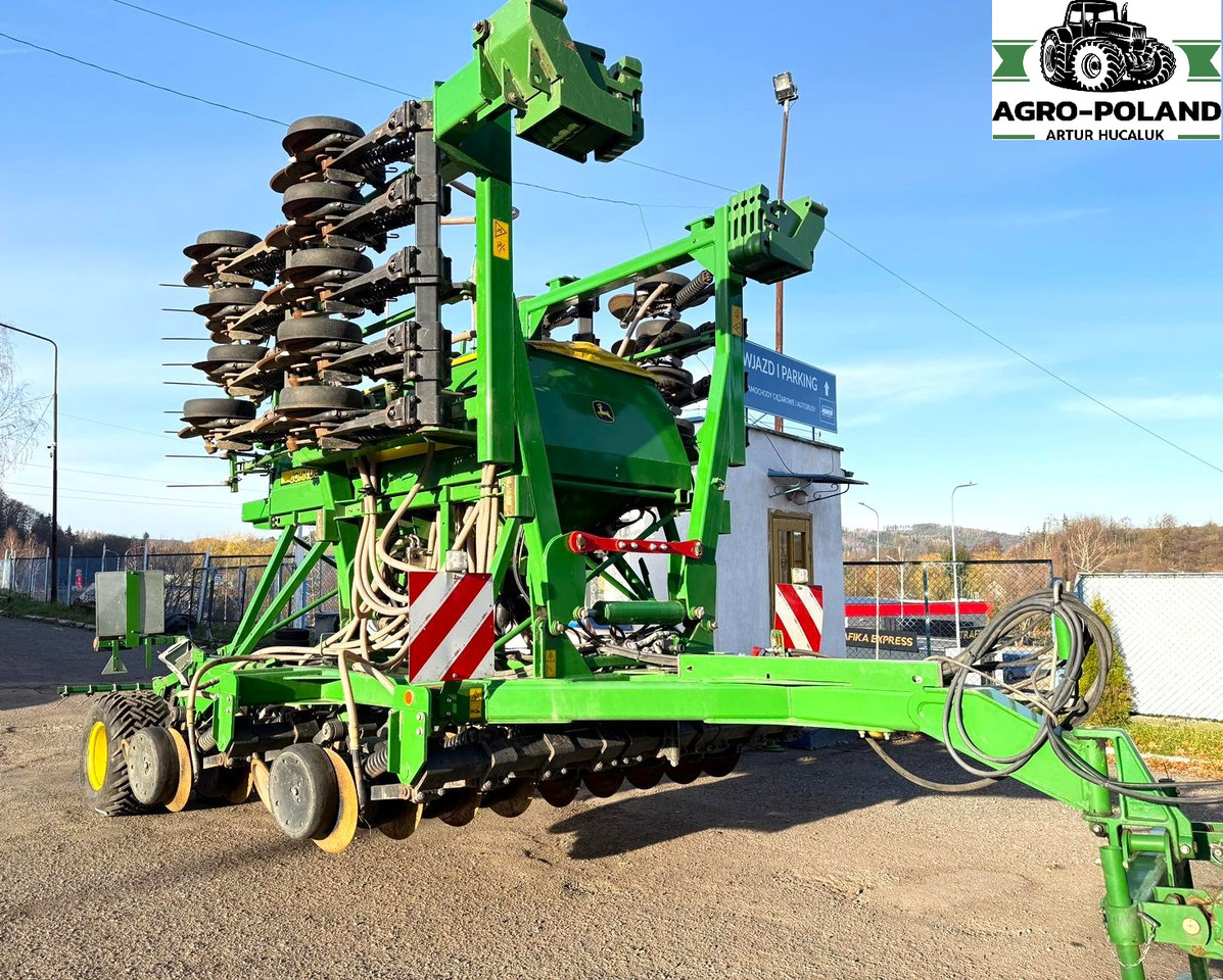 JOHN DEERE 750A - 2017 ROK - 6 M - 2649 H - GREENSTAR/ISOBUS - NOWSZY MODEL - Semoir: photos 2 JOHN DEERE 750A - 2017 ROK - 6 M - 2649 H - GREENSTAR/ISOBUS - NOWSZY MODEL - Semoir: photos 2