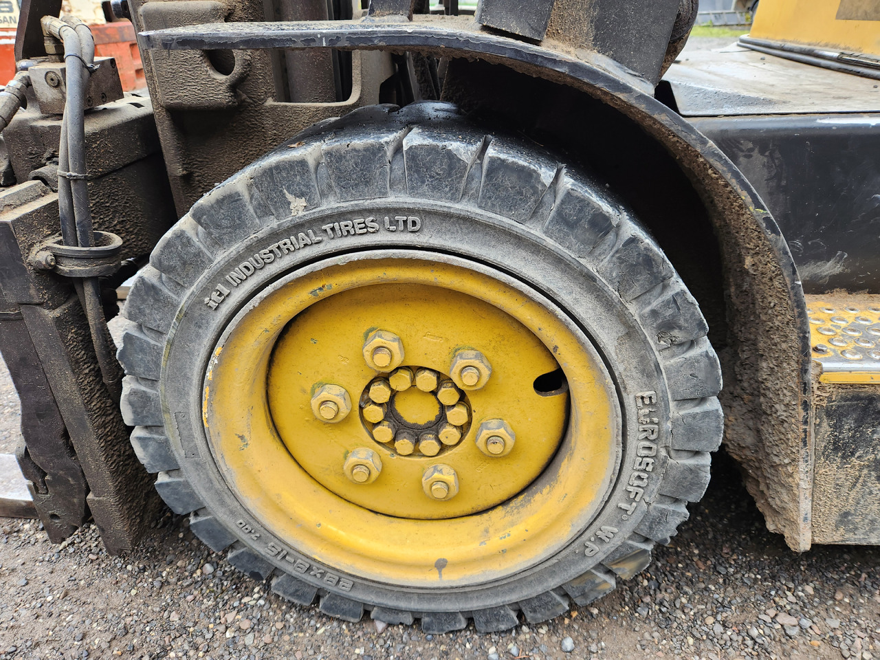 Chariot élévateur à gaz DAEWOO G30E-3: photos 8