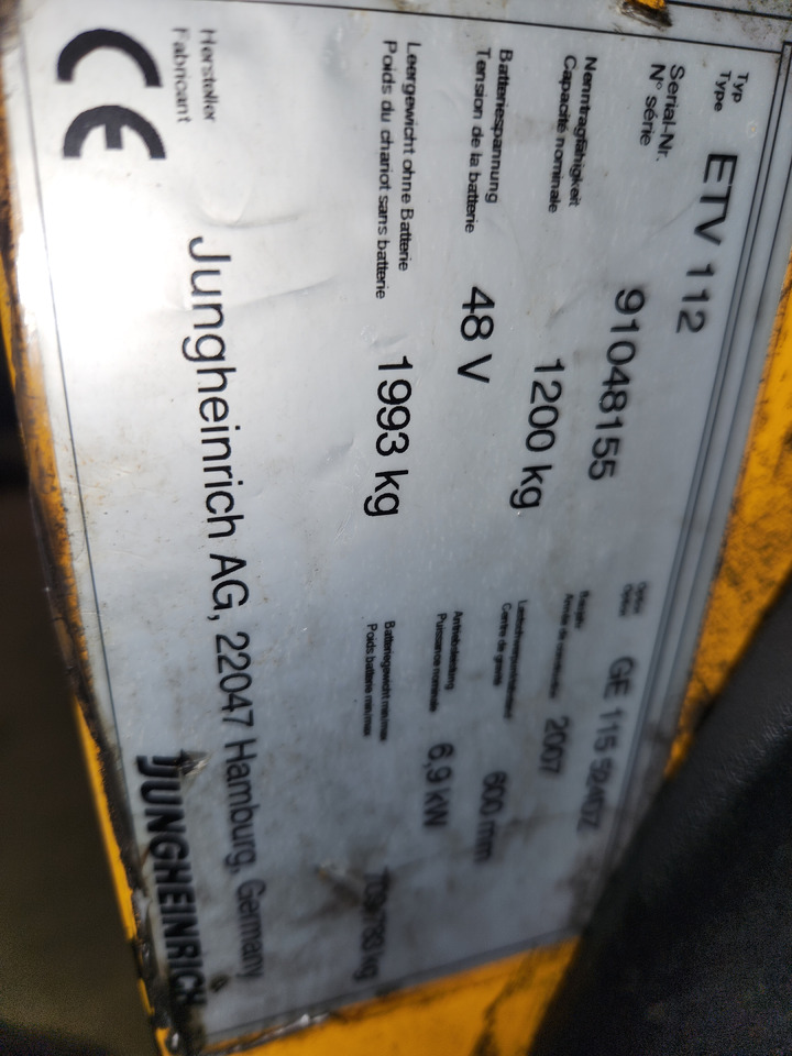 JUNGHEINRICH ETV112 - Chariot à mât rétractable: photos 1 JUNGHEINRICH ETV112 - Chariot à mât rétractable: photos 1