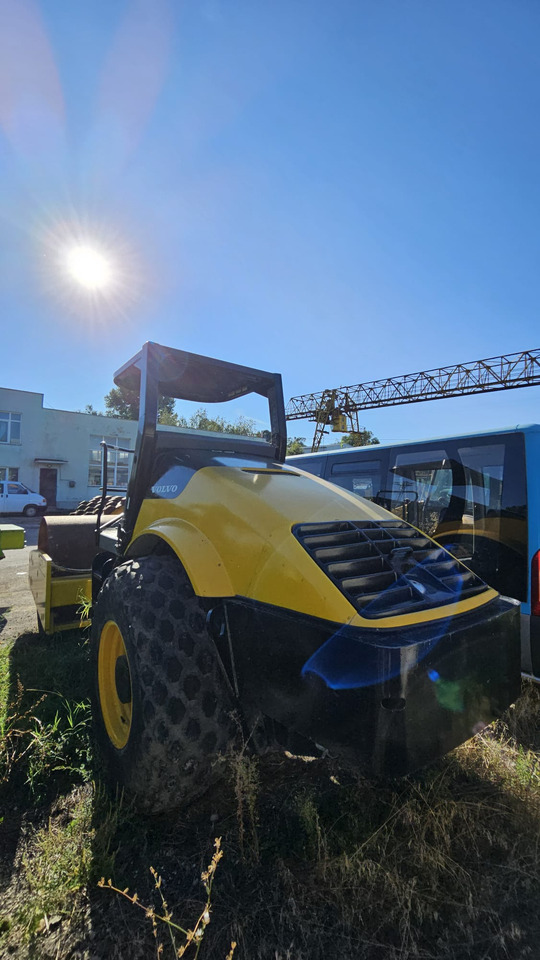 VOLVO SD100D - Compacteur: photos 4 VOLVO SD100D - Compacteur: photos 4