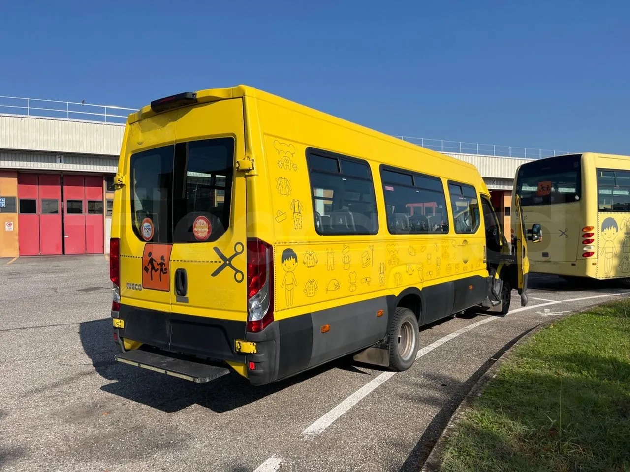 Bus scolaire, Minibus Iveco Daily: photos 8
