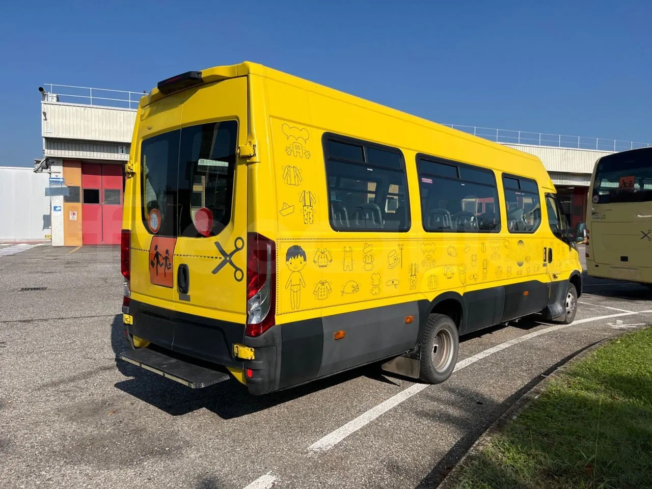 Bus scolaire, Minibus Iveco Daily: photos 9