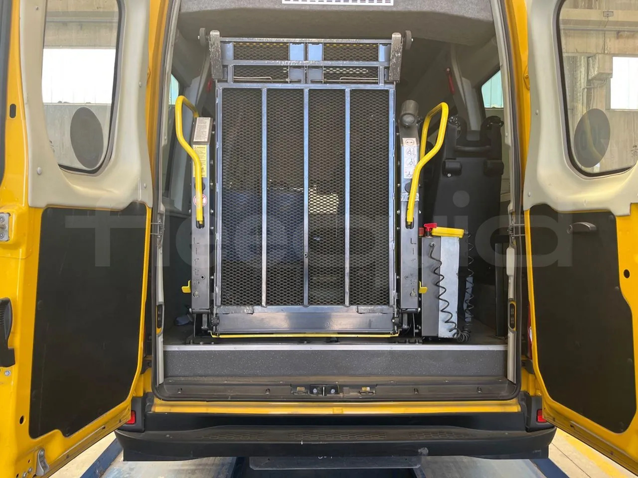 Bus scolaire Iveco Daily: photos 14 Bus scolaire Iveco Daily: photos 14