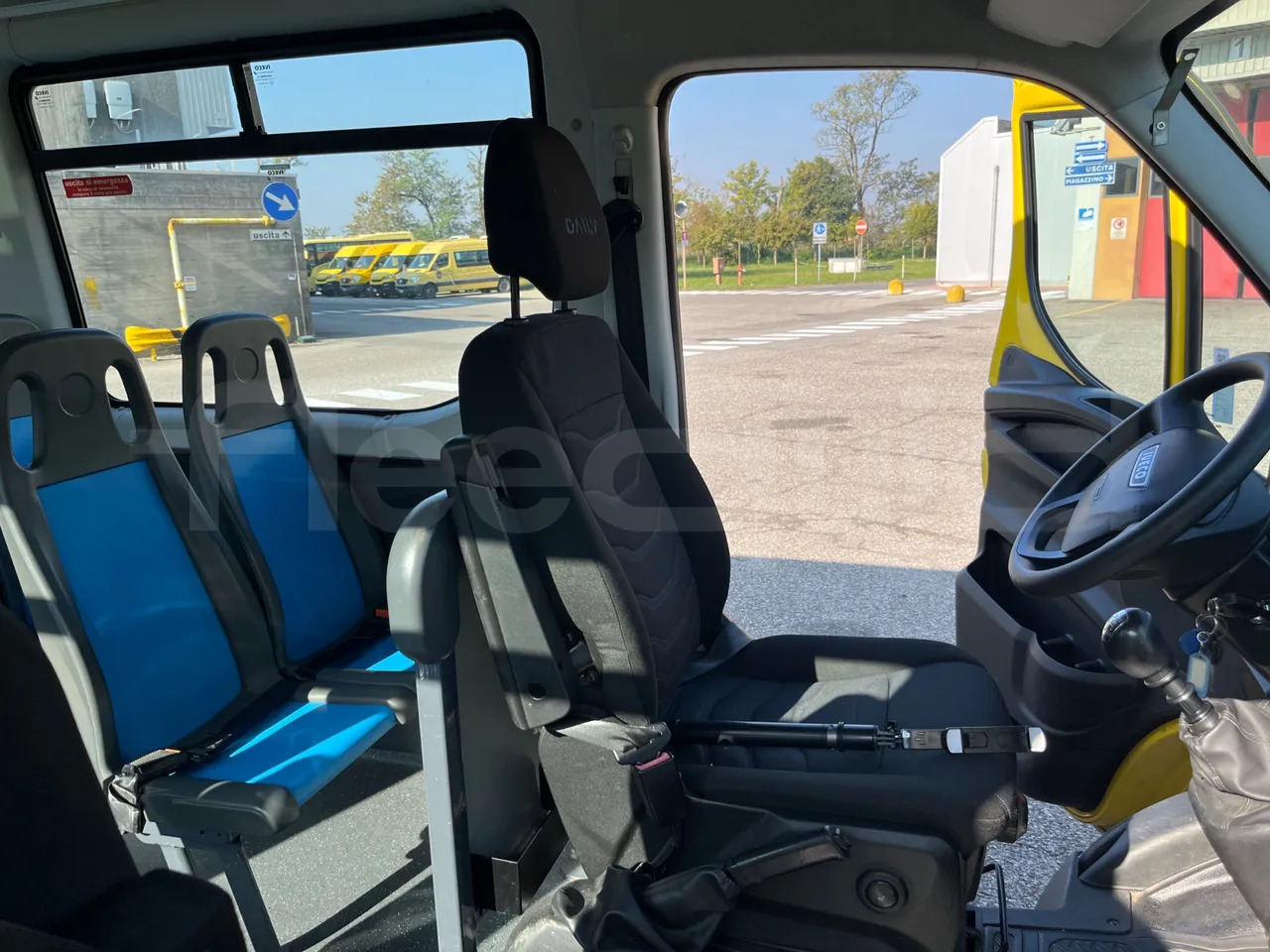 Bus scolaire, Minibus Iveco Daily: photos 16