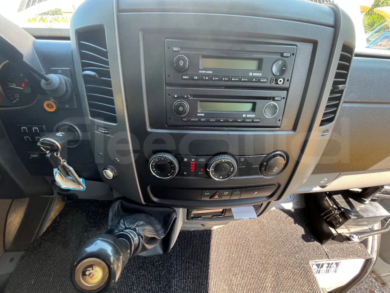 Mercedes-Benz MB906 - Bus interurbain: photos 3 Mercedes-Benz MB906 - Bus interurbain: photos 3