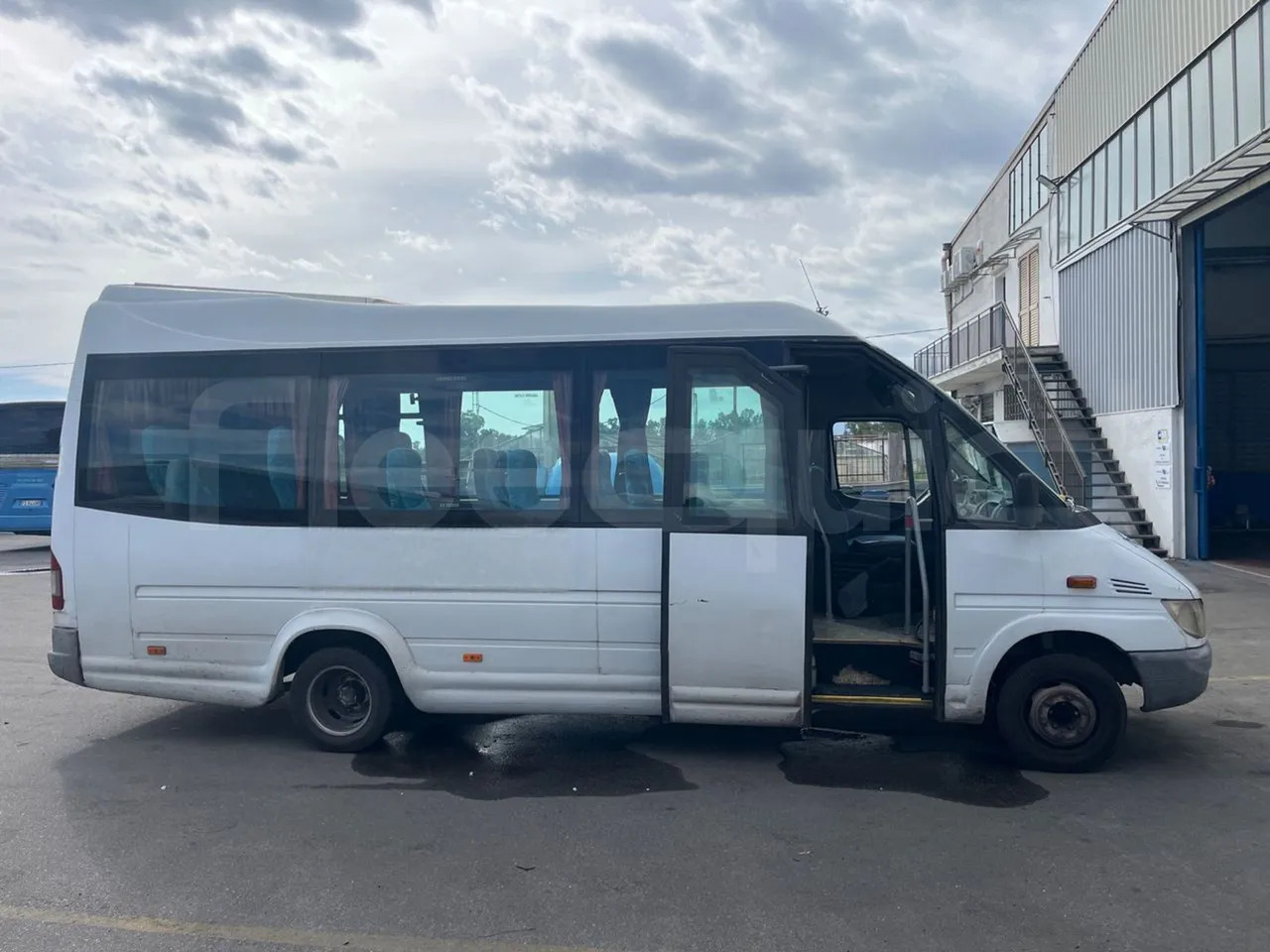 Bus interurbain Mercedes-Benz Sprinter: photos 14