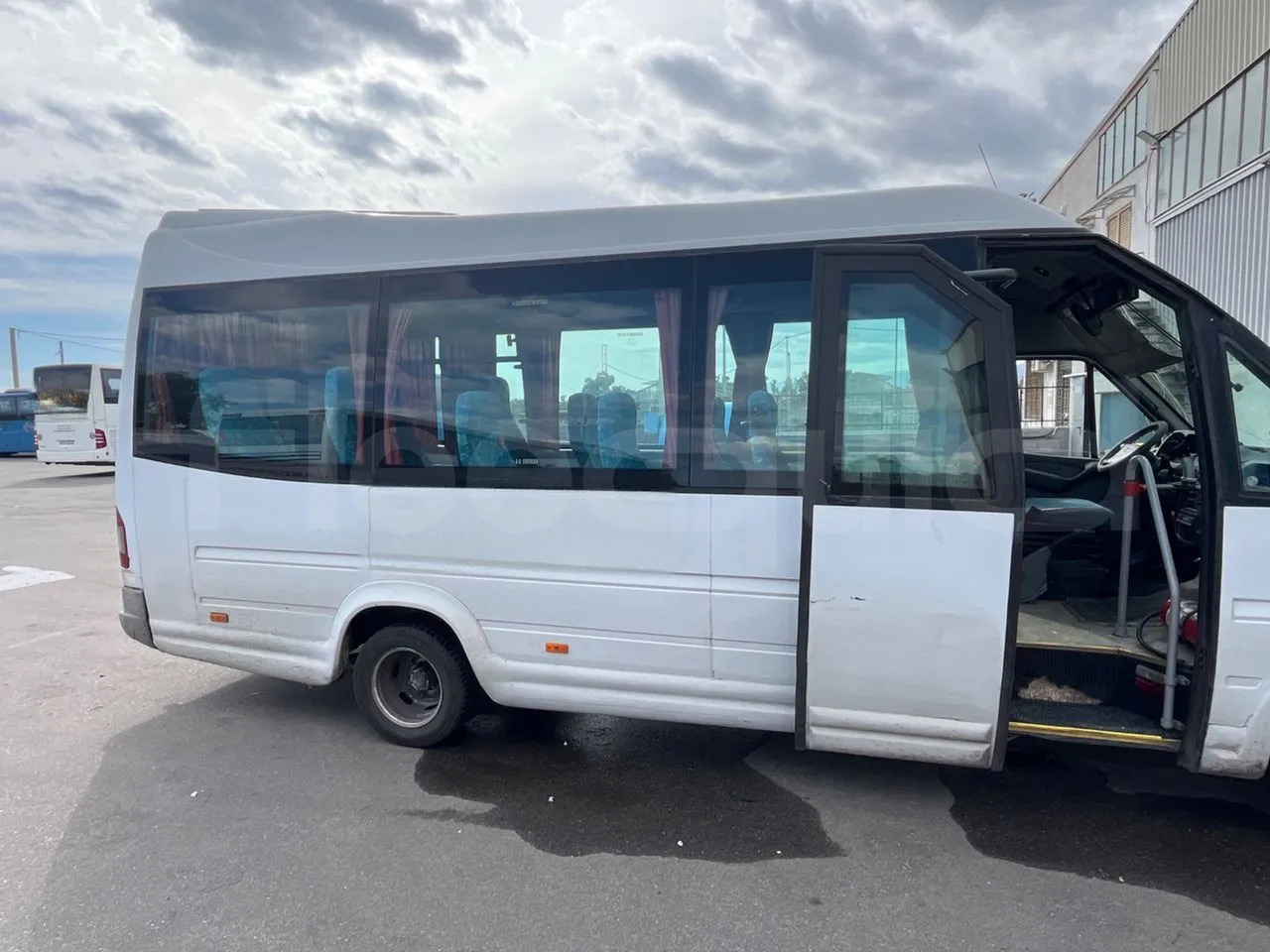 Bus interurbain Mercedes-Benz Sprinter: photos 17