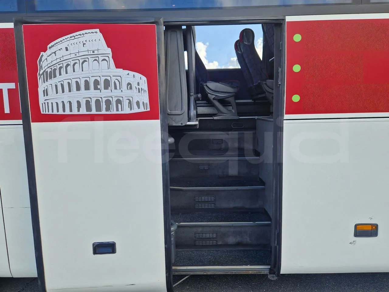 Autocar Mercedes-Benz Tourismo: photos 16 Autocar Mercedes-Benz Tourismo: photos 16