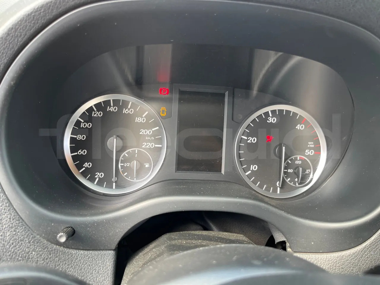 Mercedes-Benz Vito Tourer - Transport de personnes: photos 3 Mercedes-Benz Vito Tourer - Transport de personnes: photos 3