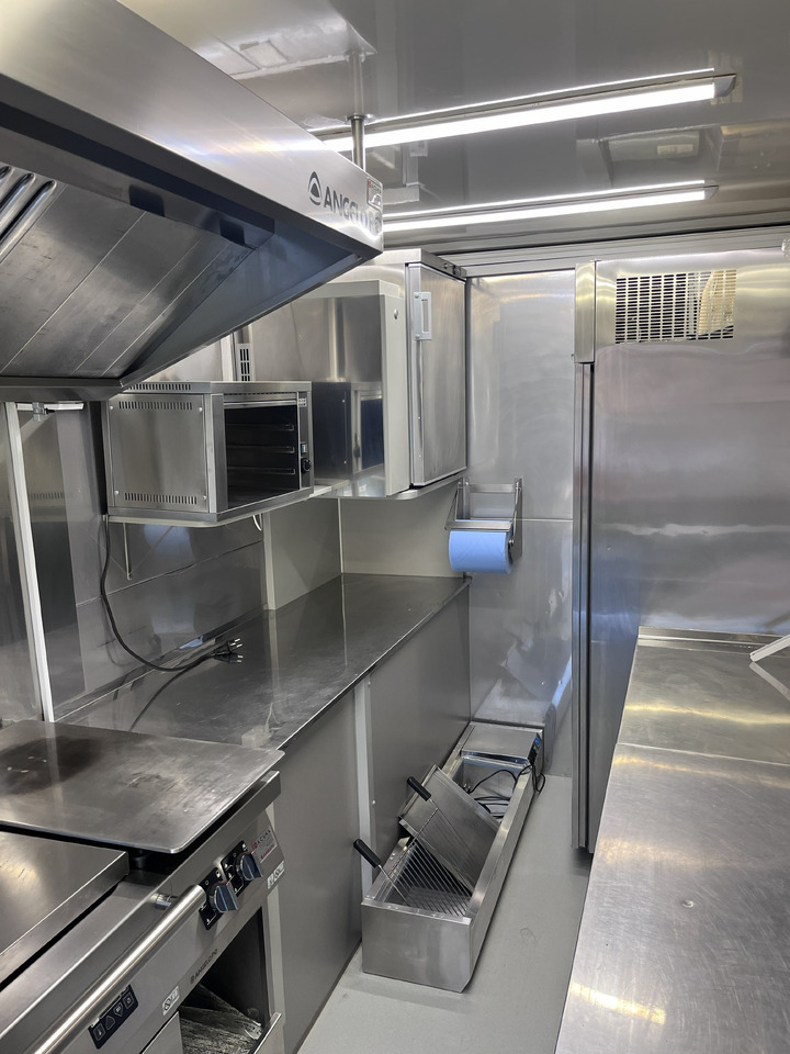 FOOD TRUCK - Nadgradnja s kuhinjsko opremo: ANGELO PO - Volkswagen Crafter - Véhicule utilitaire: photos 3 FOOD TRUCK - Nadgradnja s kuhinjsko opremo: ANGELO PO - Volkswagen Crafter - Véhicule utilitaire: photos 3