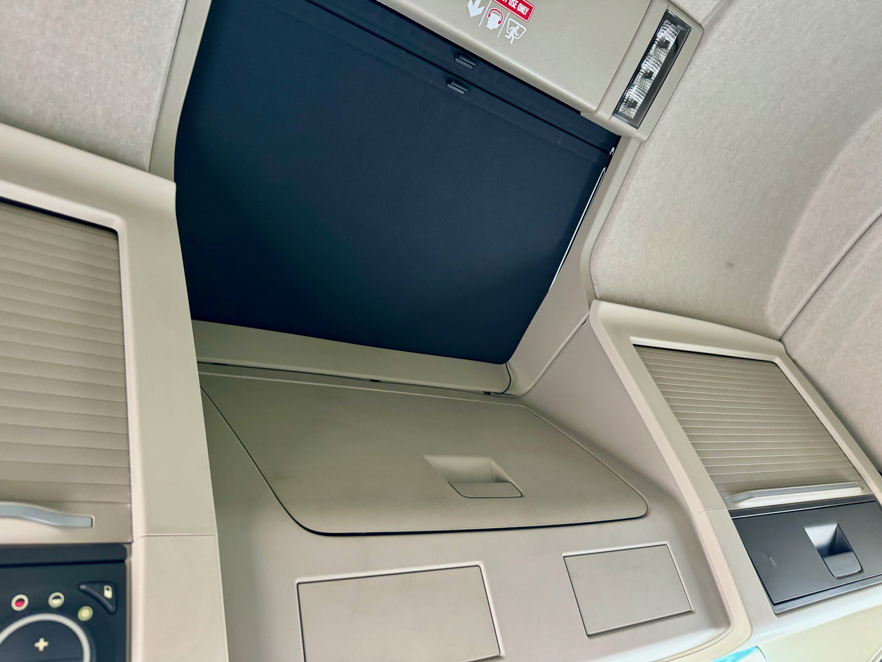 VOLVO Fh-13-540 6x4R — crédit-bail VOLVO Fh-13-540 6x4R: photos 9 VOLVO Fh-13-540 6x4R — crédit-bail VOLVO Fh-13-540 6x4R: photos 9