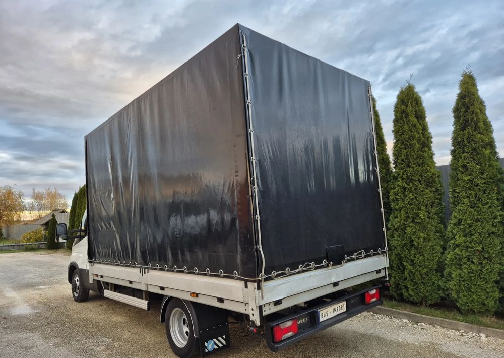 Iveco 35C14 - Utilitaire plateau: photos 3 Iveco 35C14 - Utilitaire plateau: photos 3