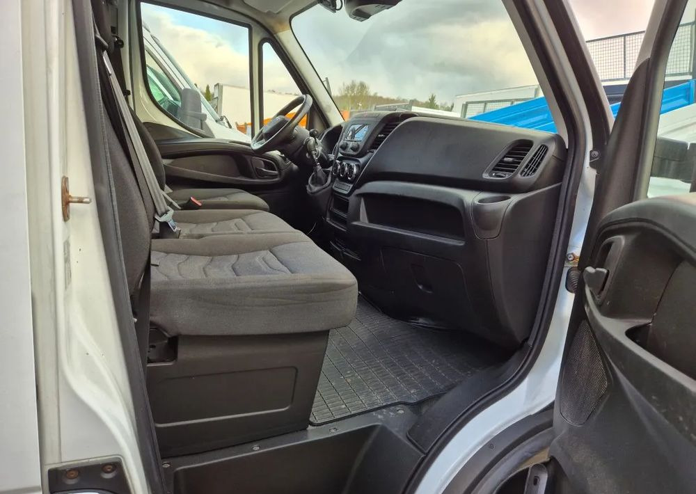 Utilitaire double cabine Iveco Iveco 35s18 3.0 180KM Brygadówka manual: photos 7