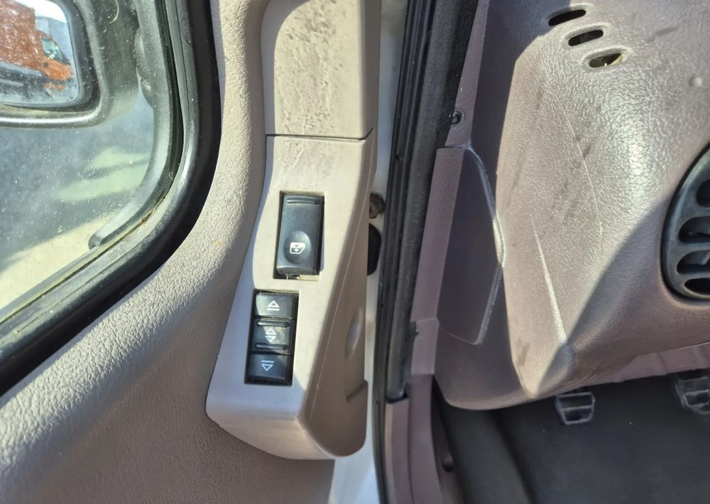 Utilitaire benne Renault Mascott Silnik Iveco 2.8 130KM: photos 11